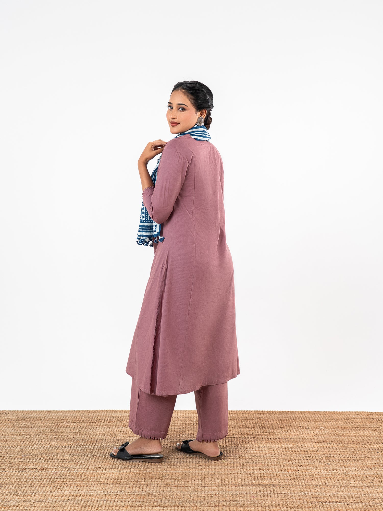 The 'Kavya' Slub Mauve Suit Set