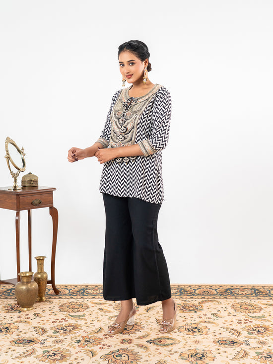 'Tarang' Monochrome Loom-Graphic Co-Ord Set