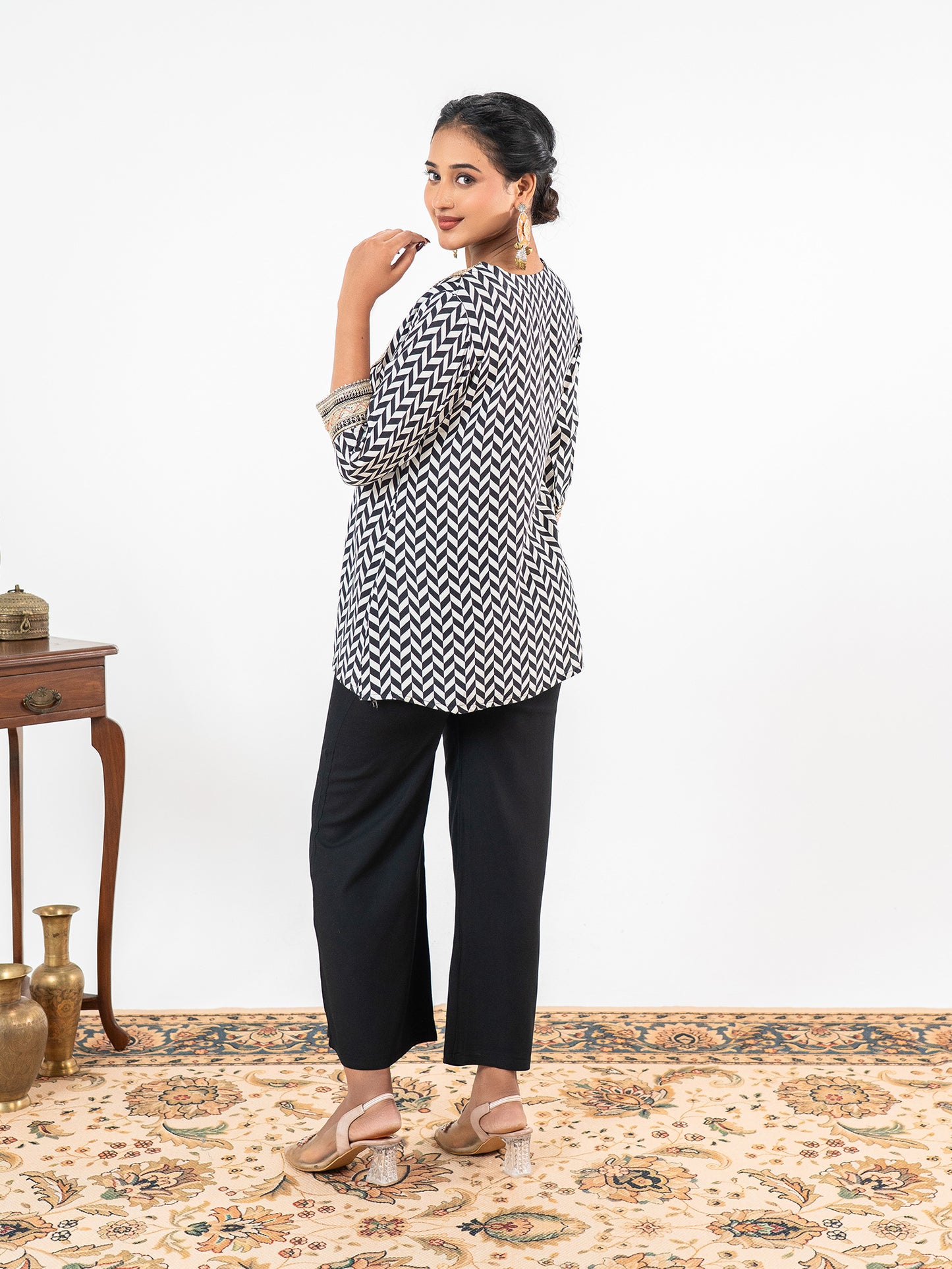 'Tarang' Monochrome Loom-Graphic Co-Ord Set