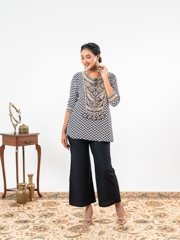 'Tarang' Monochrome Loom-Graphic Co-Ord Set