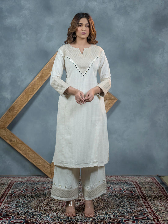 Aavaran Heritage White Suit