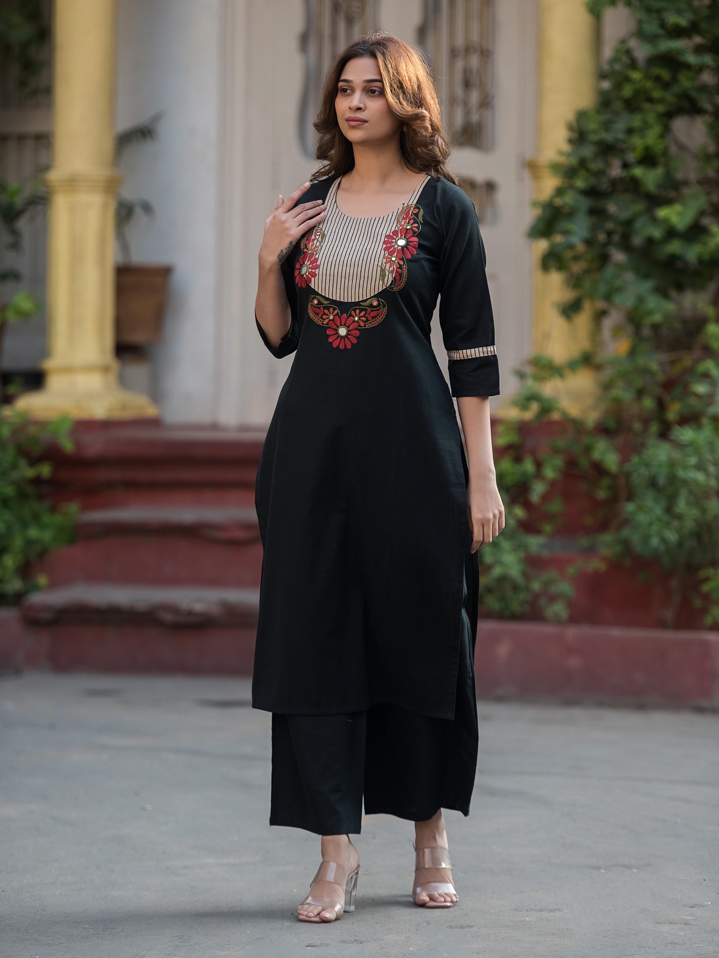Raat-Rani Floral Handwork Set