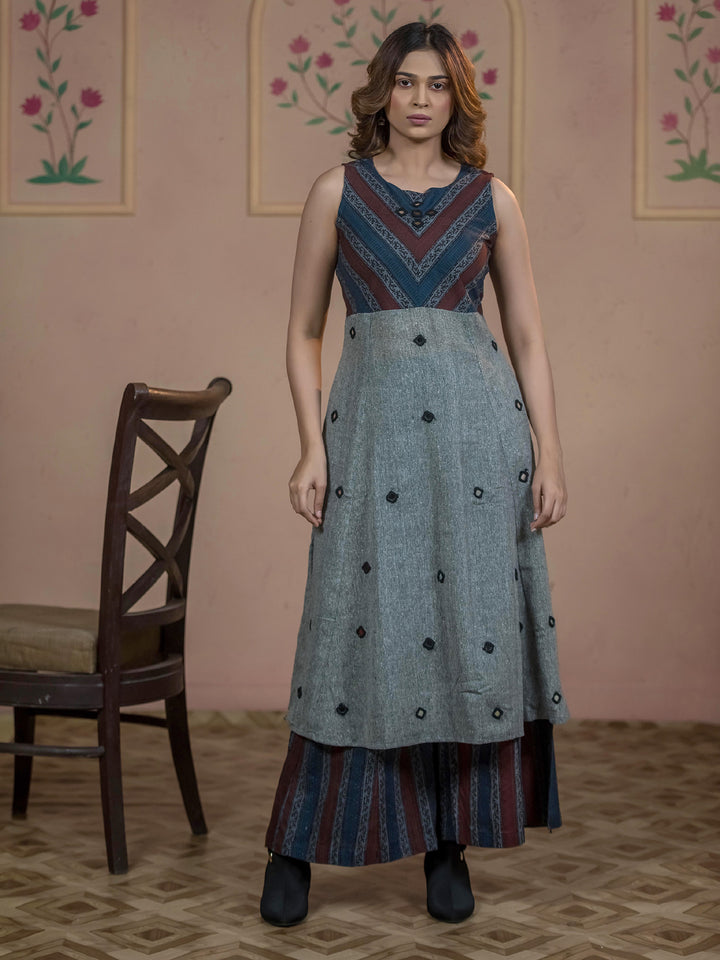 The Avni Sleeveless Khadi Set