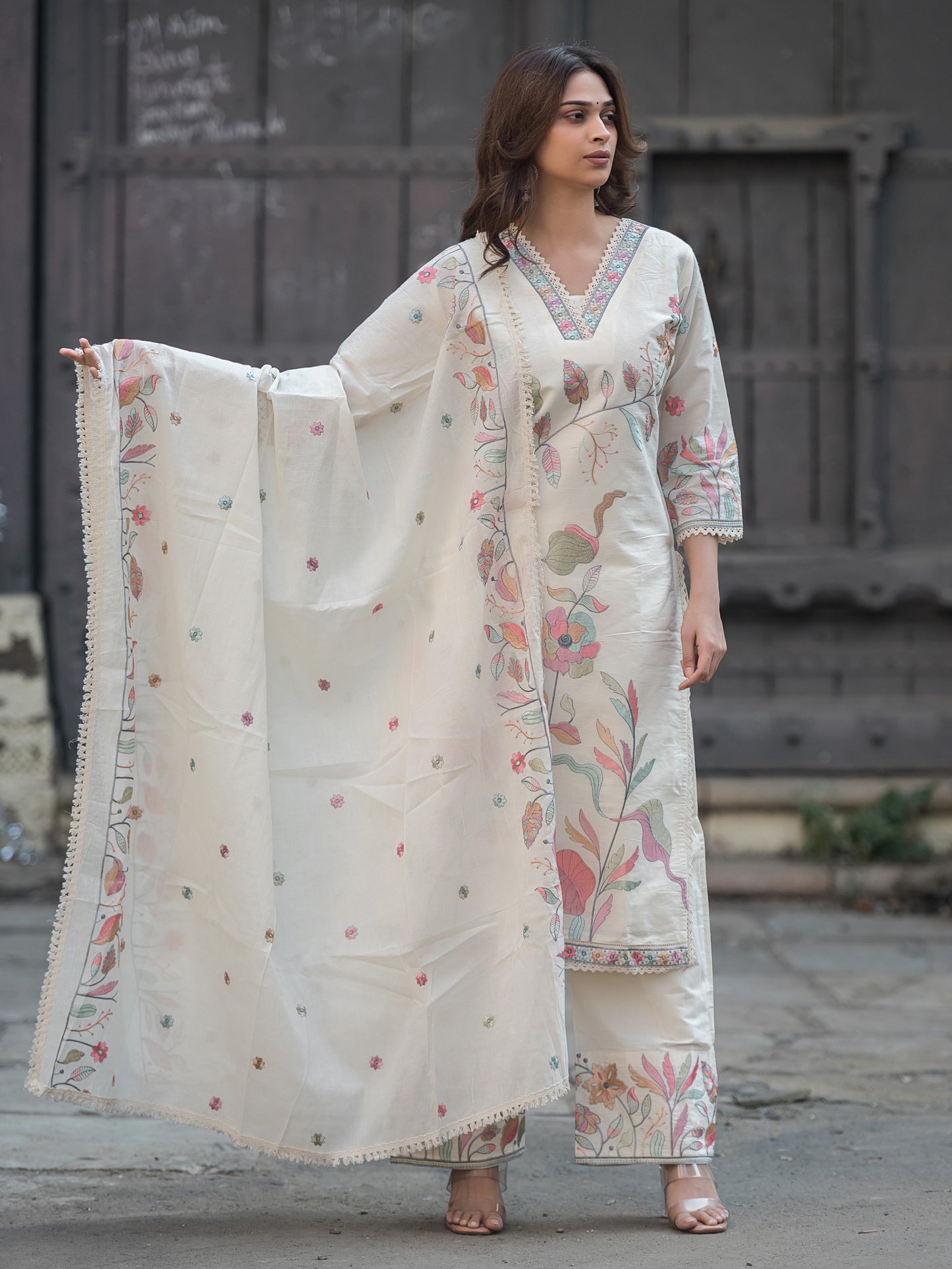 The Gul-Bagh Kashmiri Set