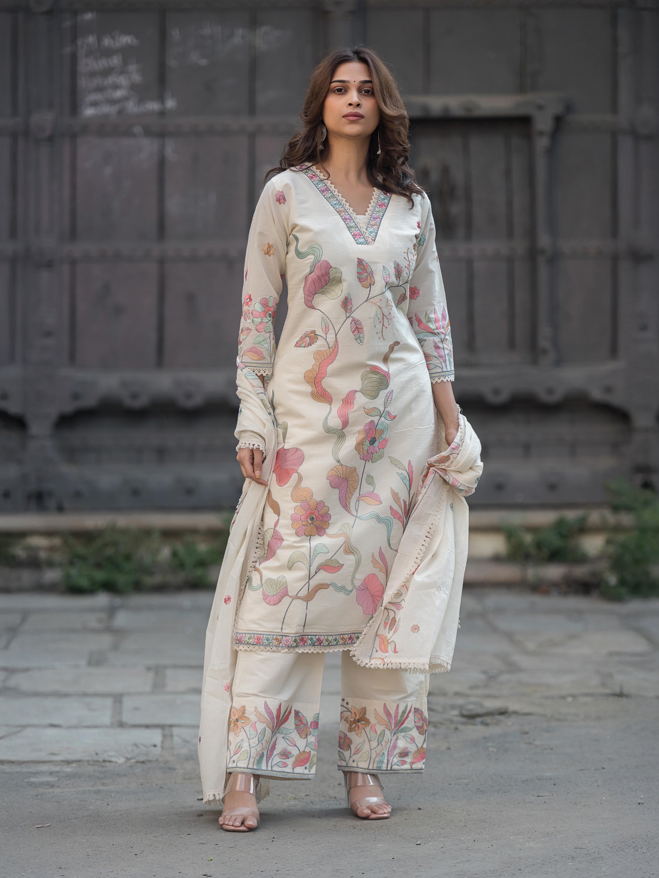 The Gul-Bagh Kashmiri Set