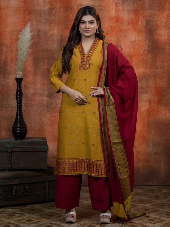 The Suvarna-Sutra Handloom Set