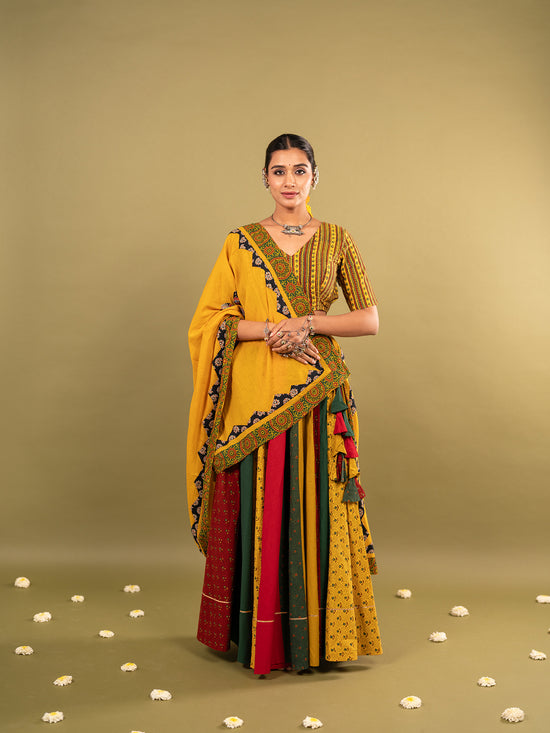 Ajrakhi Peela Rangrez Chaniya Choli Set